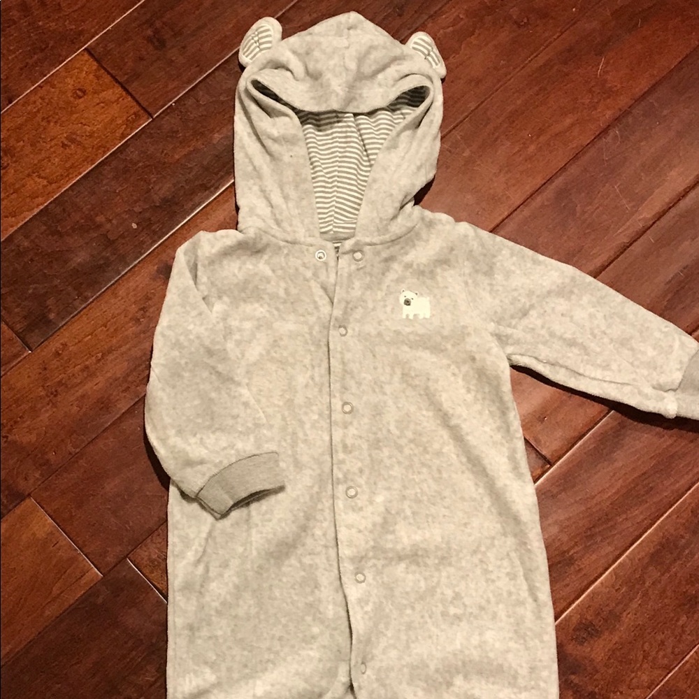 🌟HP!!🌟 Carter’s Velour Polar Bear Romper